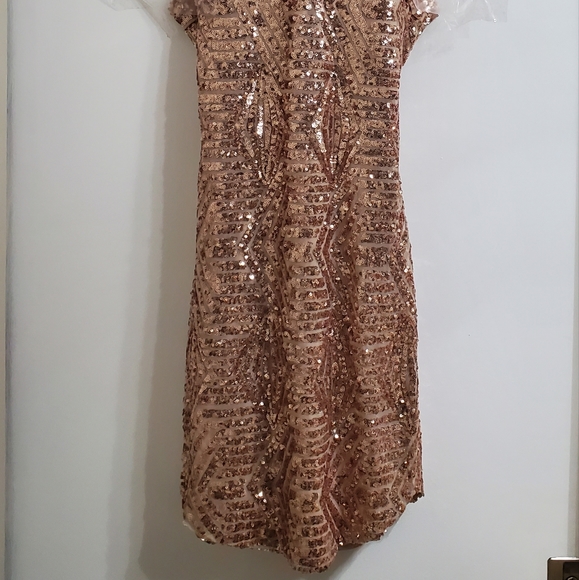 Golden Champagne Sequined Glitter Cutout Evening Mini Dress 👗 - Picture 5 of 15